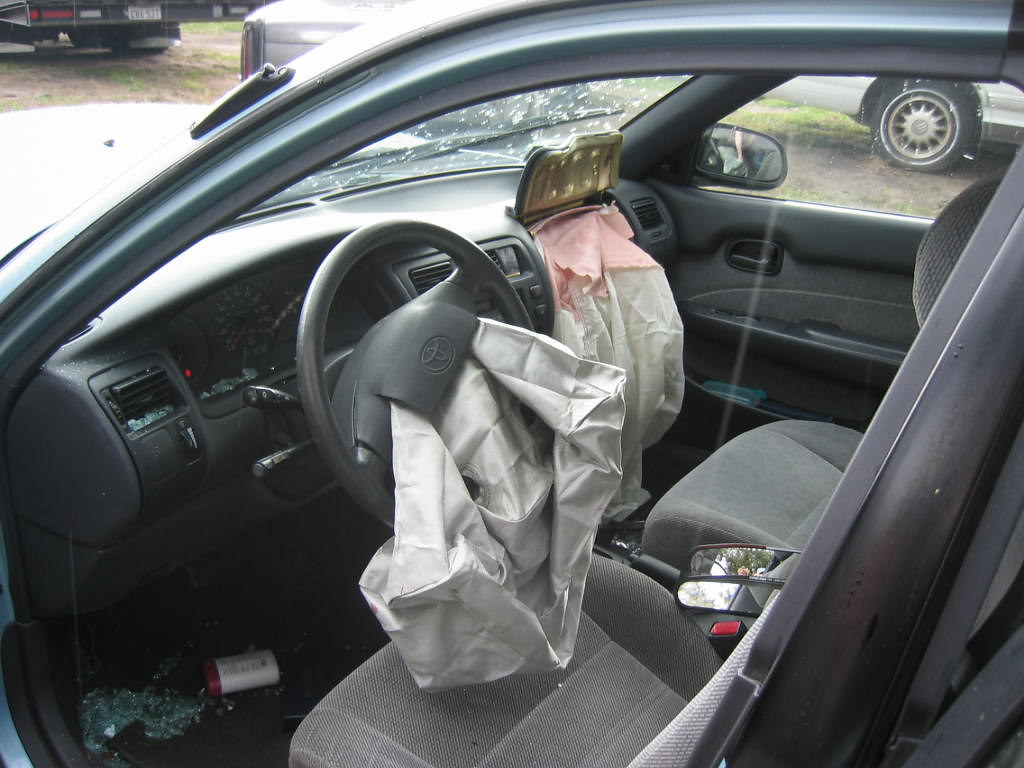 Air Bags Deployed My neck is really sore and my arm and c… Flickr