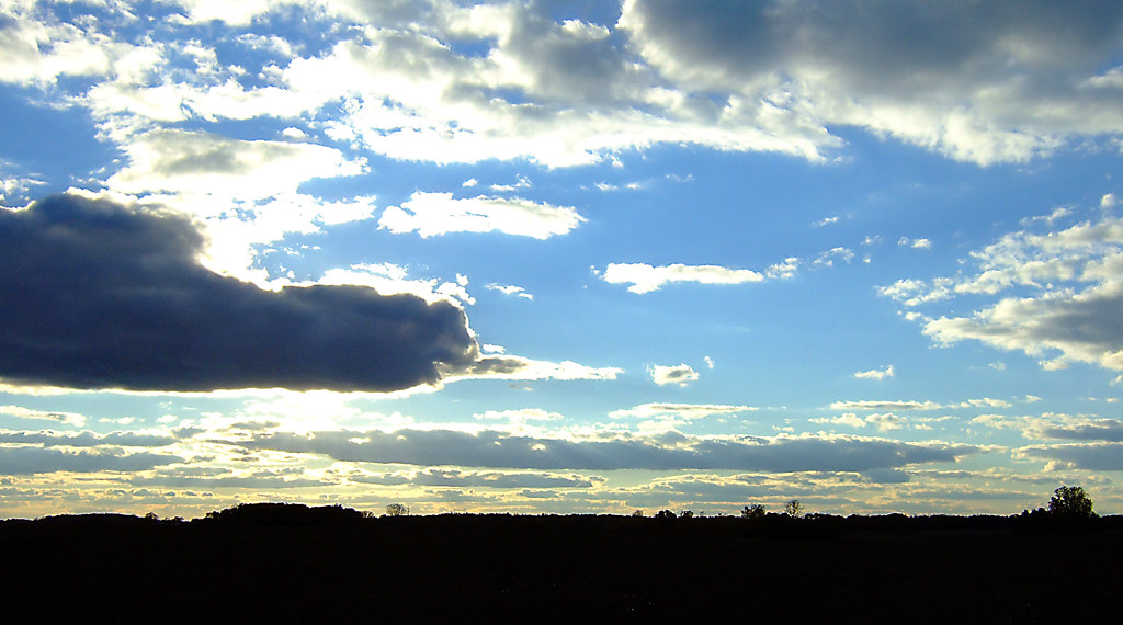 Mulliken Sky Mulliken, Michigan, shortly before sunset thi… Flickr