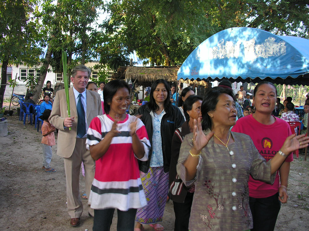 Wedding day parade with the girls Ubon Ratchathani