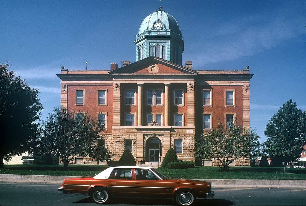 Moultrie County Il Gis MOULTRIE_09oc1978010 Moultrie County Courthouse, Sullivan… Flickr