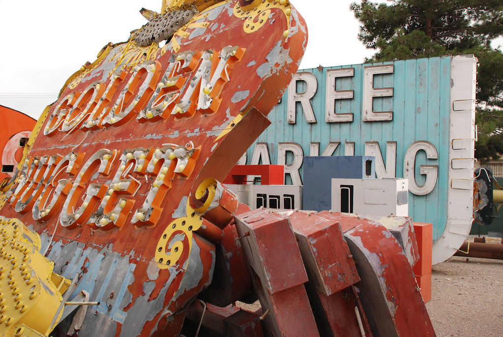 Neon Sign Boneyard Las Vegas The Neon Sign Boneyard in Las… Flickr
