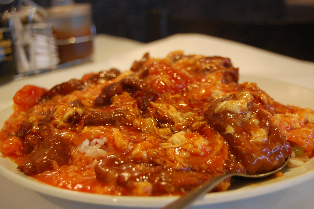 tomato, egg, beef over rice stu_spivack Flickr