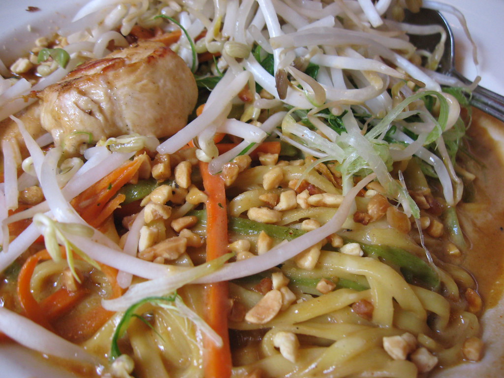 The Cheesecake Factory Thai chicken pasta (closer up) Flickr