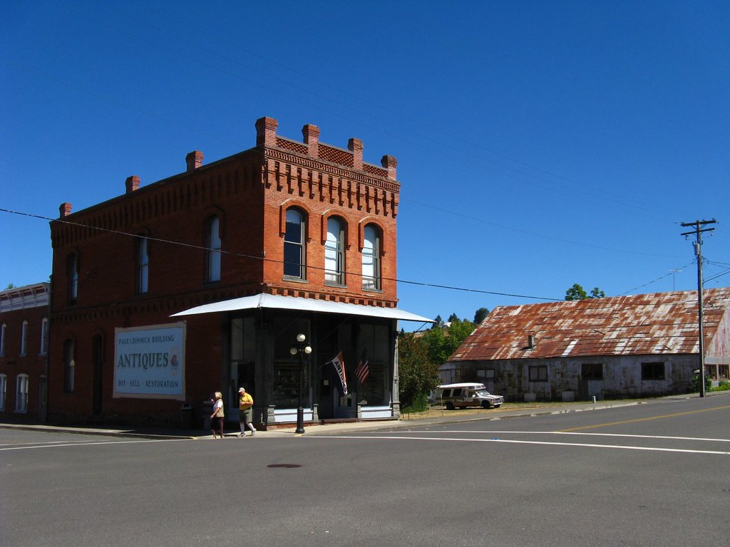 Oakland, Oregon Oakland has one of the most intact histori… Flickr