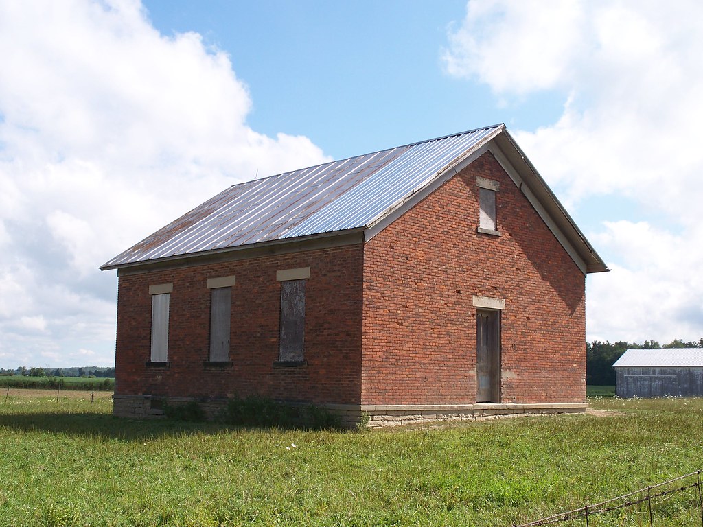 OH Chatfield Schoolhouse This boarded up brick building … Flickr