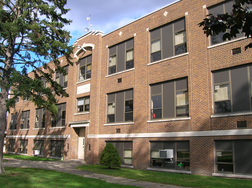 101808 Lincoln SchoolCuyahoga Falls, Ohio (21) Aaron Turner Flickr