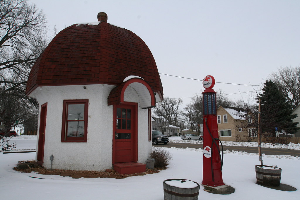 The Mushroom Building Vintage 1931 Gas Station Dassel, M… Flickr