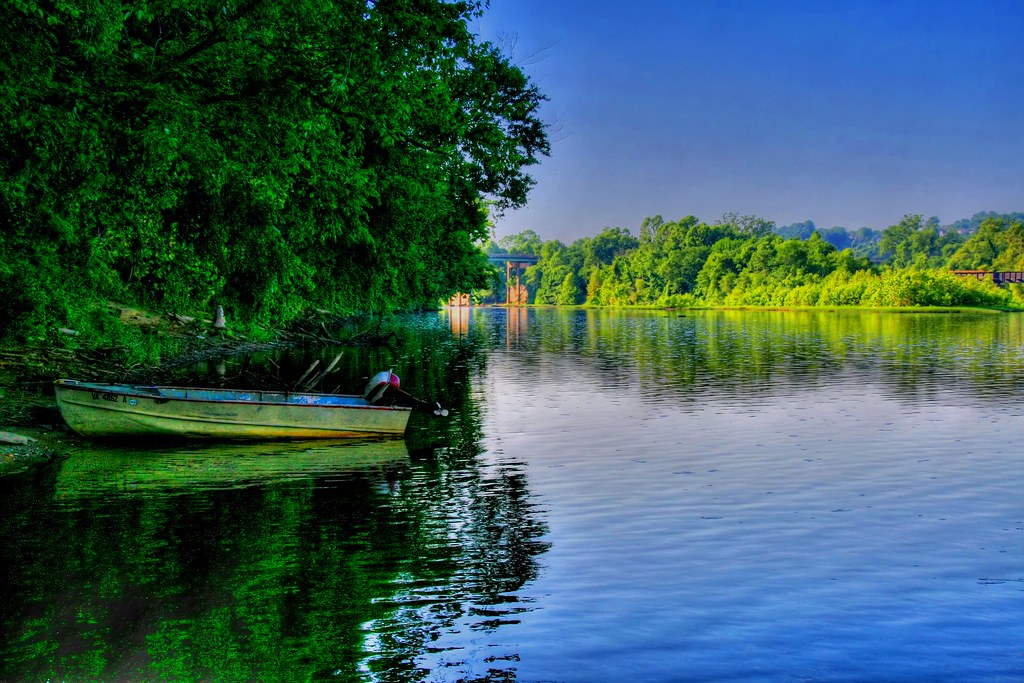Going Fishing Across the James River from Lynchburg in Amh… Flickr