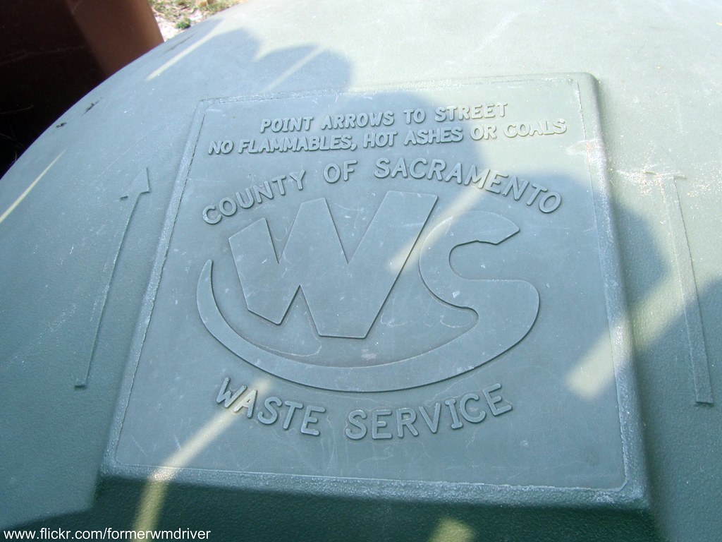 County of Sacramento Waste Service 40 Gallon Rotonics RMI "Solution