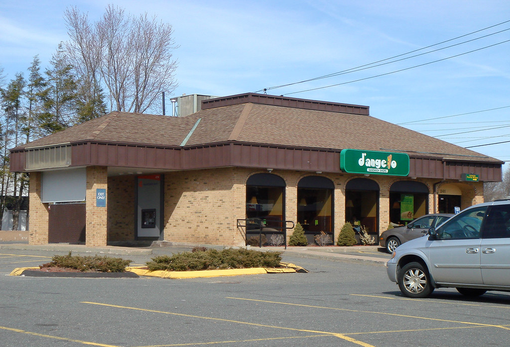 d'angelo at W. Middle Turnpike; Manchester, CT a photo on Flickriver