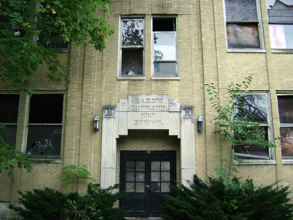 Harveysburg, Ohio A closeup of the front of Massie Townshi… Flickr