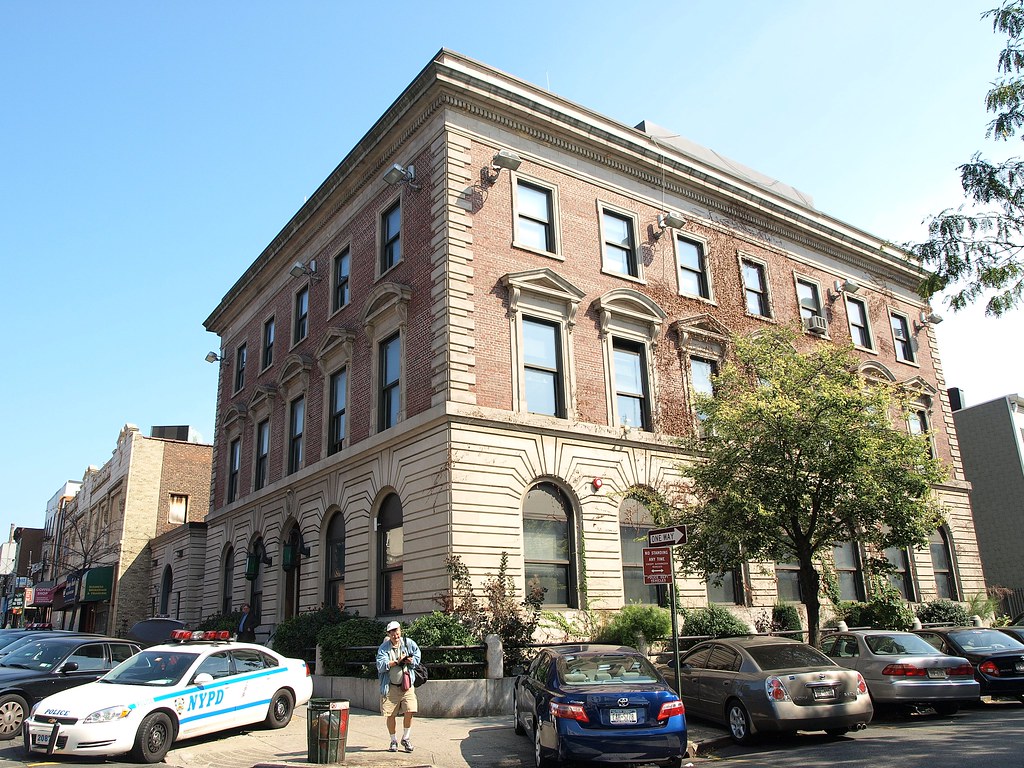 P094 NYPD Police Station Precinct 94, Greenpoint, Brooklyn… Flickr