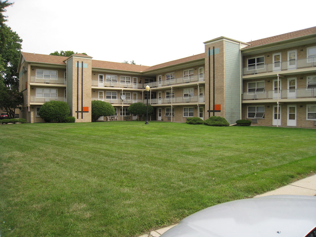 Riviera Apartments Evergreen Park, IL. May 2009 about a … Flickr