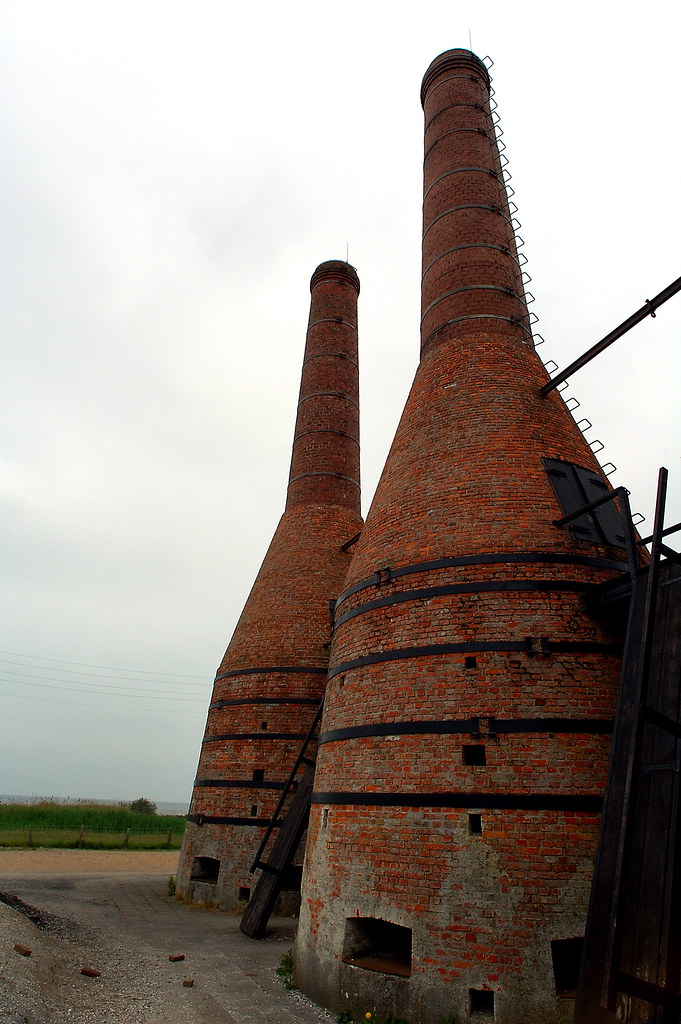 Bottle Shaped Kiln These kiln were moved to this museum fr… Flickr