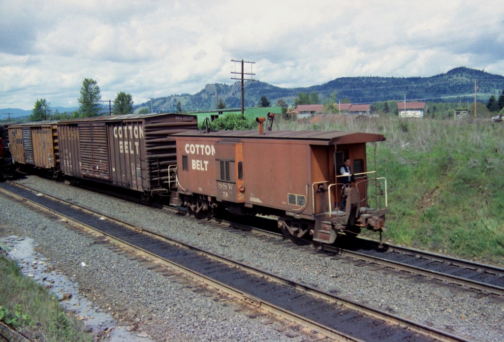 Cotton Belt caboose, SSW 78 behind the westbound lead by … Flickr