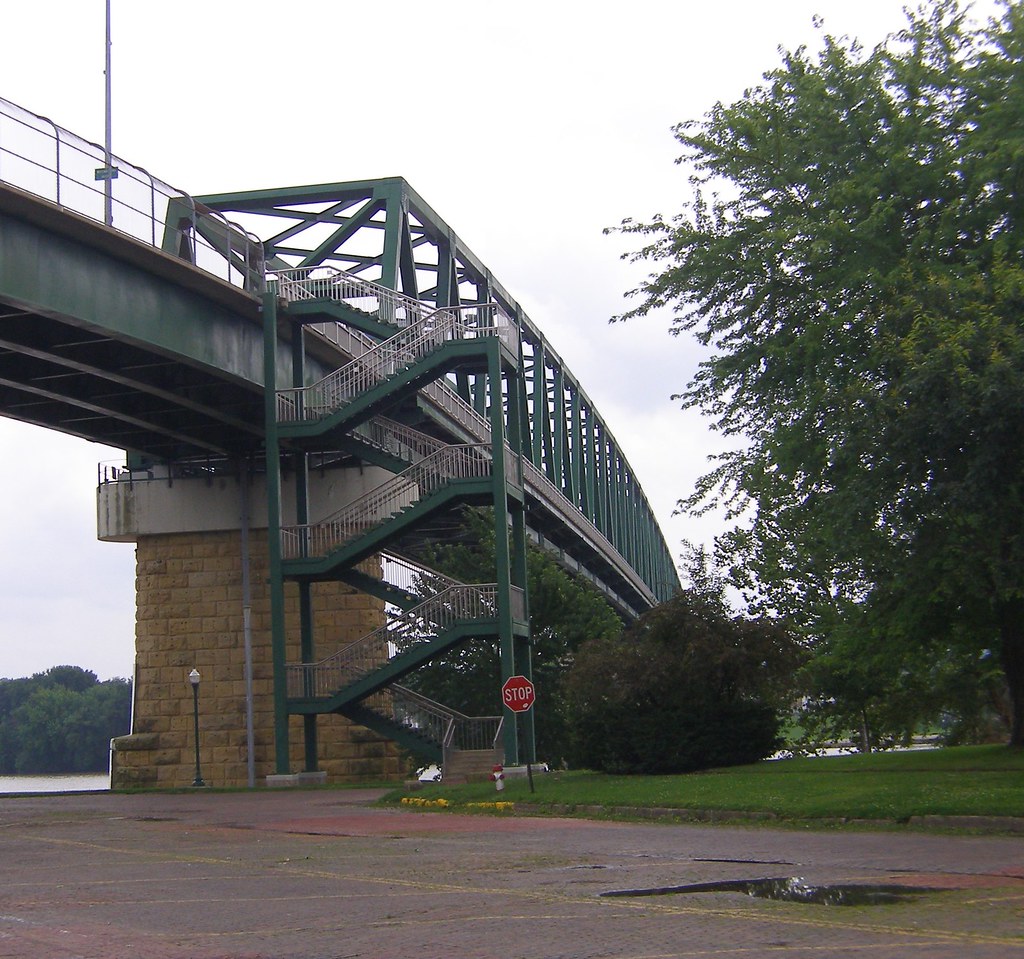 Williamstown Bridge This is the Williamstown (WV) Bridge t… Flickr