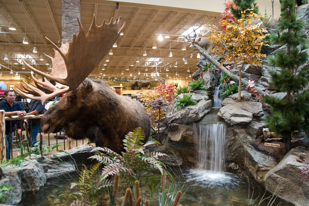 Cabela's outdoor gear store in Maine Display of stuffed … Flickr