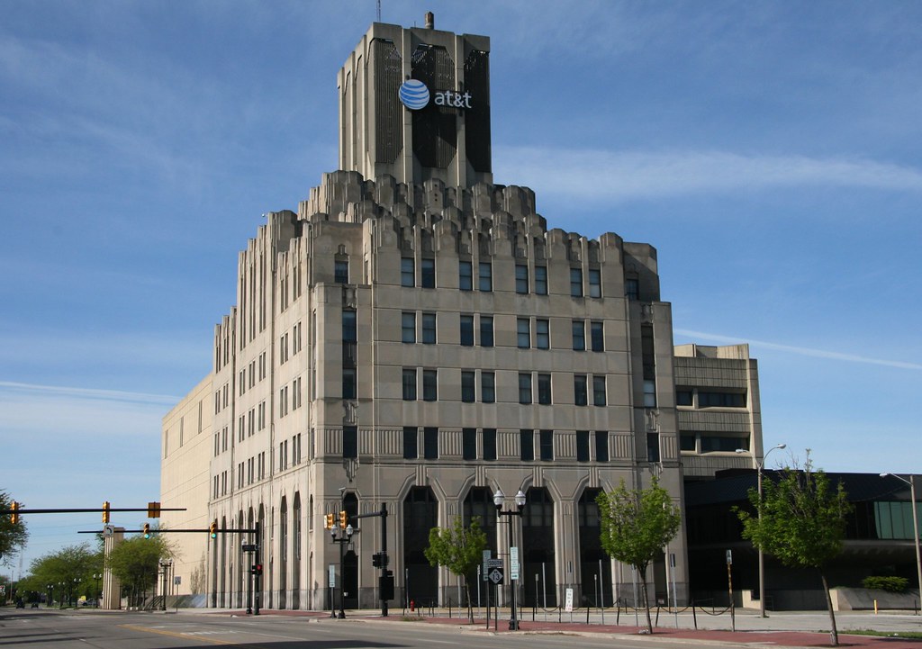 AT&T Building Saginaw MI The AT&T building in downtown Sa… Flickr