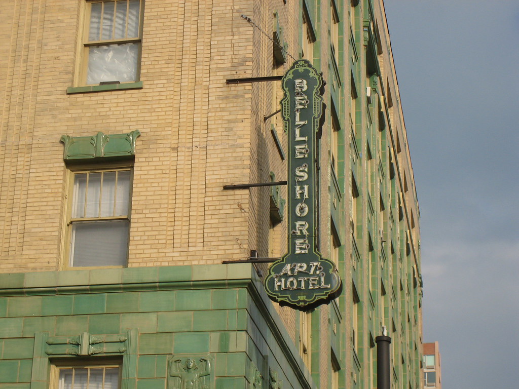 Belle Shore Hotel Bryn Mawr & Winthrop Chicago a photo on Flickriver