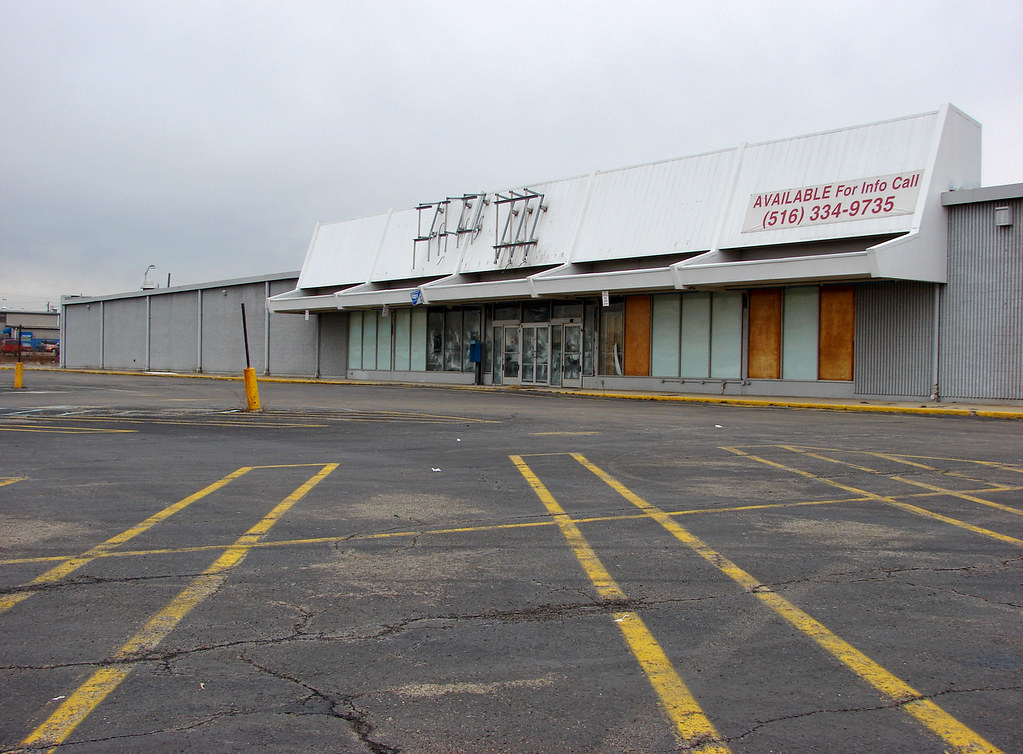 Vacant Kmart on Broad Street; Columbus, OH a photo on Flickriver