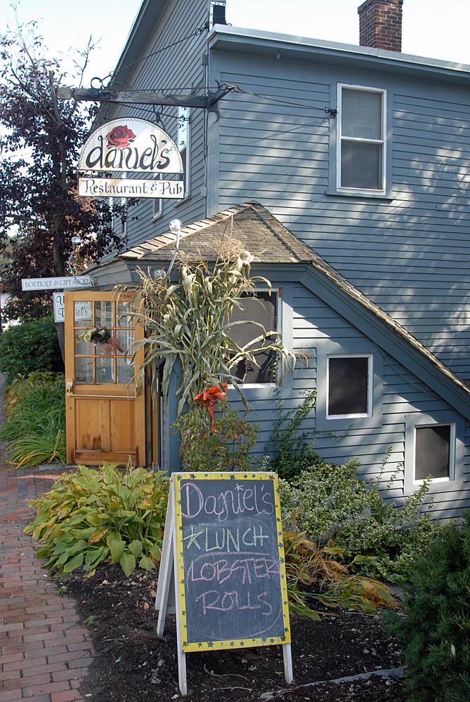 Daniel's Restuaurant & Pub in Henniker, New Hampshire Flickr
