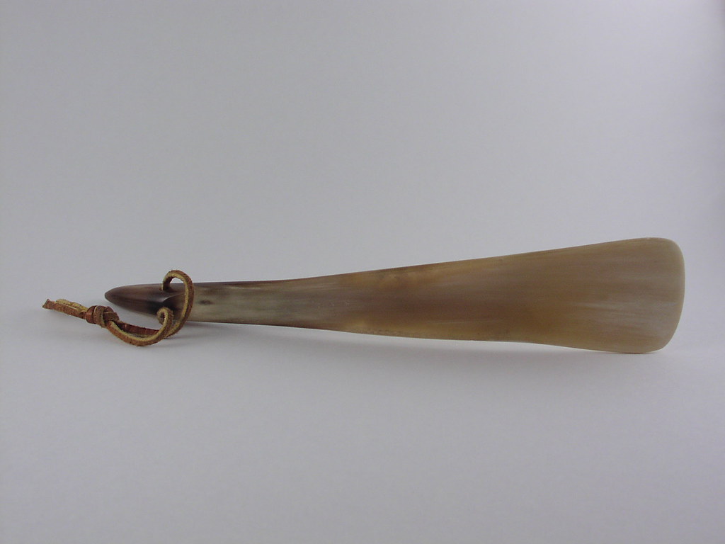 English real horn shoehorn 'Made in England' is hand engra… Flickr