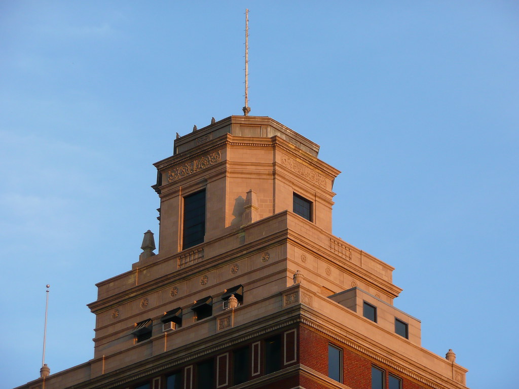 Tulsa, OK Thompson Building cupola Hmm, wonder why this on… Flickr