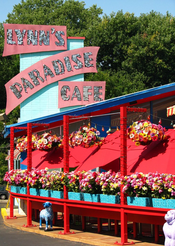 Lynn's Paradise Cafe a photo on Flickriver