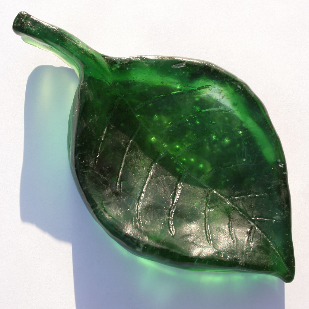 green glass leaf dish i made this in my glass casting clas… Flickr