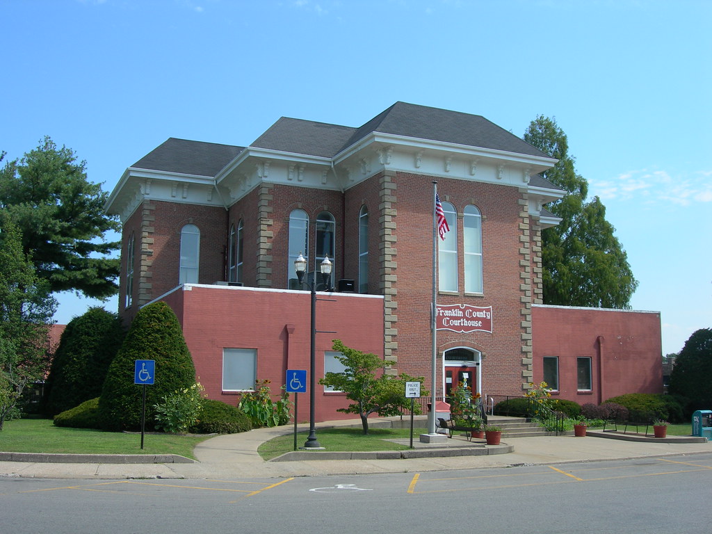 Franklin County Courthouse Benton, Illinois Constructed in… Flickr