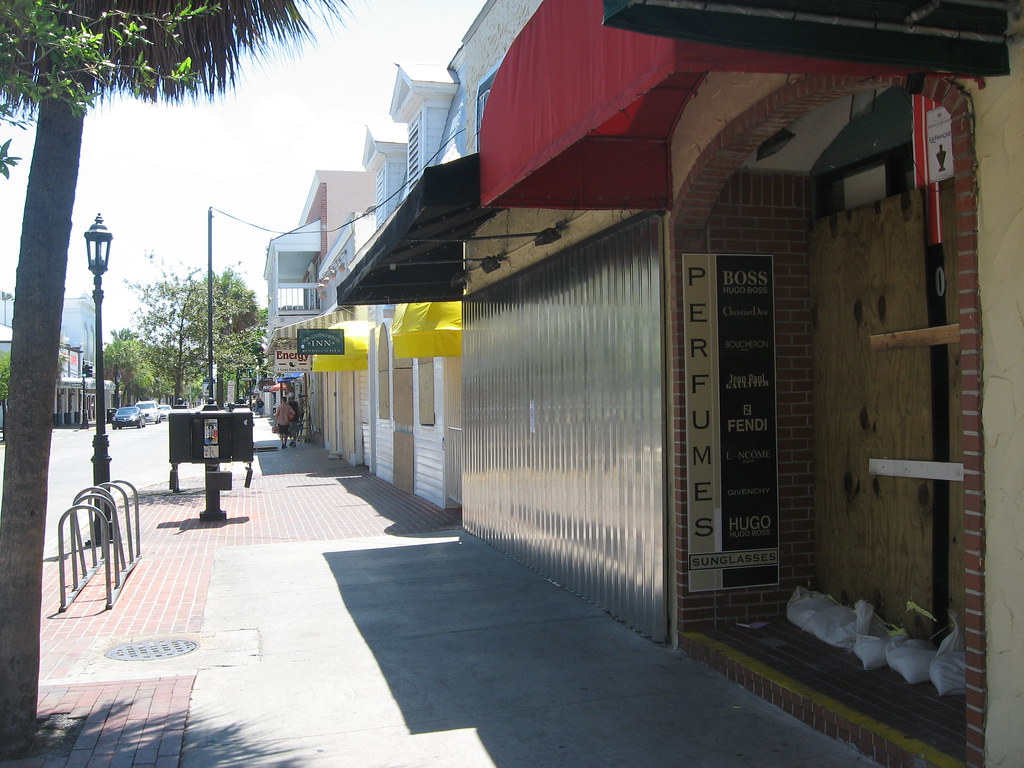 Duval Street Shuttered All the shops and bars on Duval Str… Flickr