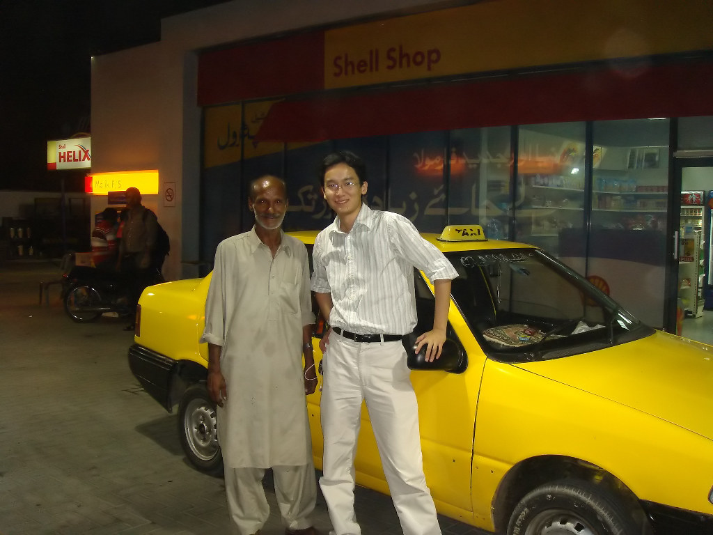 Solo in Karachi (6) Weiyi Shi Flickr