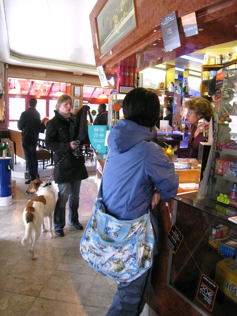 29 Apr 2008 Paris buy local sim card chowsai Flickr