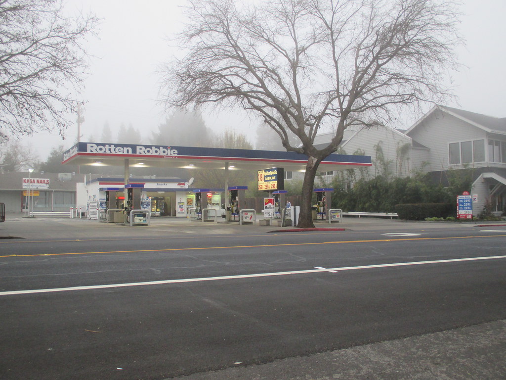 Douglas Gas Station Alamo,CA Former Douglas Gas Station lo… Flickr