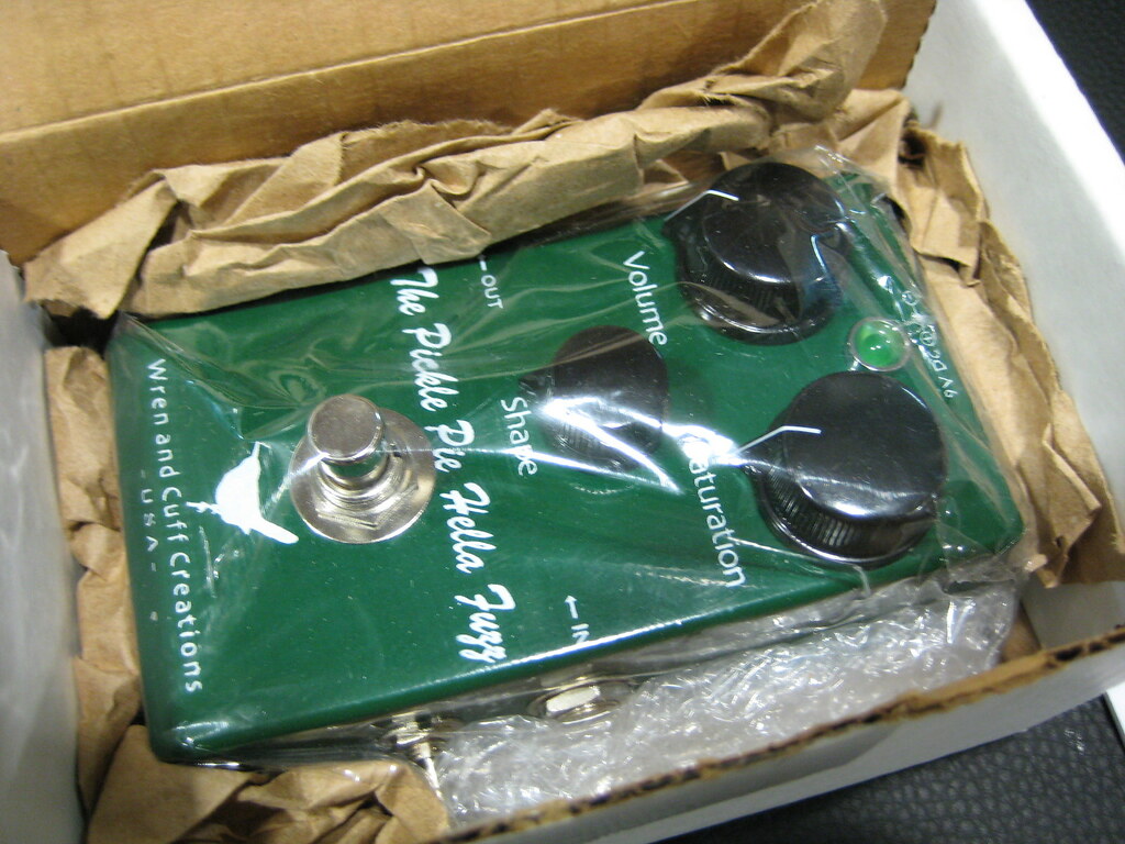 Wren and Cuff, The Pickle Pie Hella Fuzz (Midflat mod) Flickr