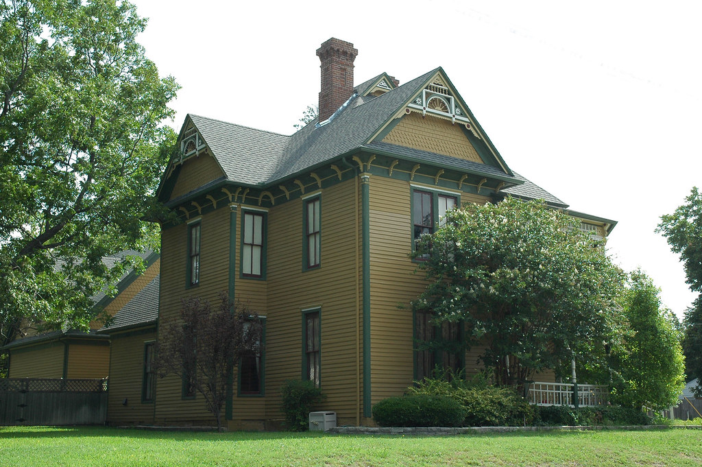 Oldham Avenue Historic District Historic house in the Oldh… Flickr