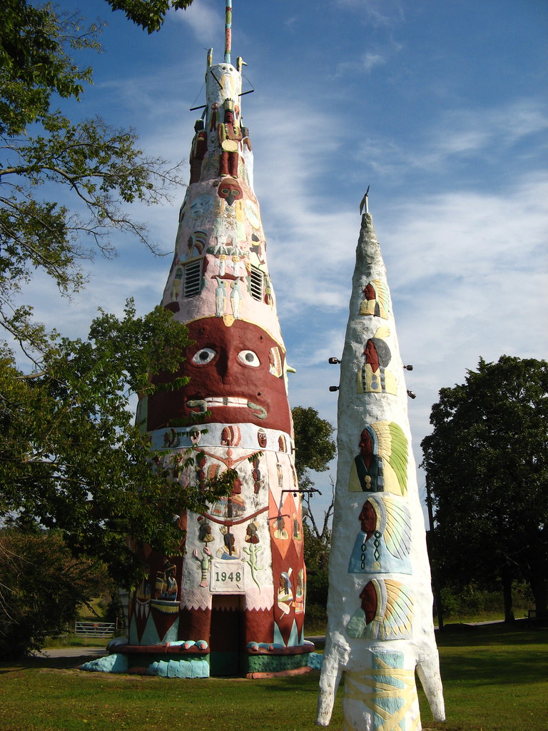 Totem Pole Park 2 This structure claims to be the world's … Flickr