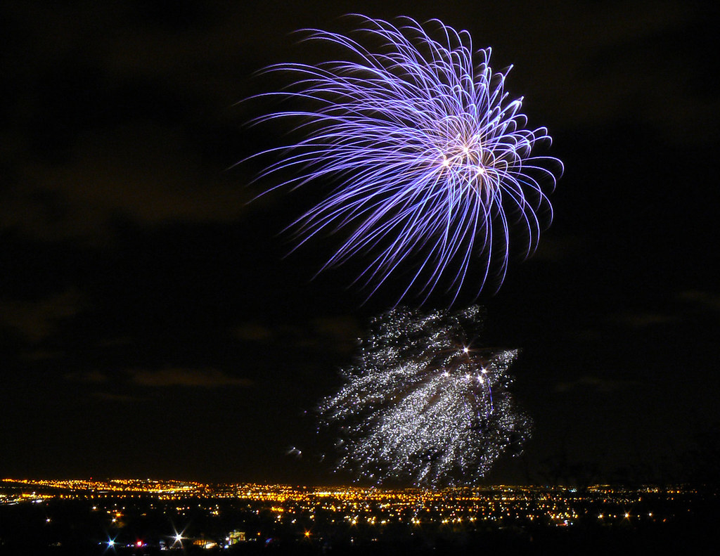Fireworks3 Fireworks display at Oakley Gardens special sch… Flickr