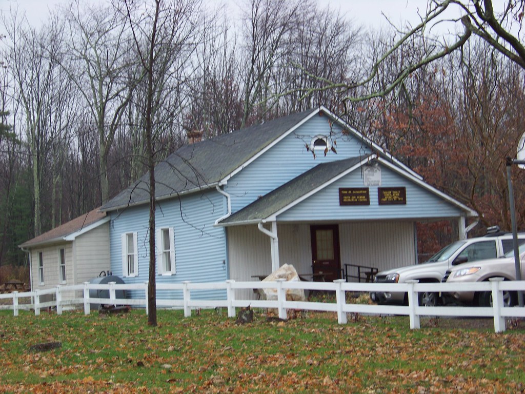 Walker Valley Schoolhouse The former schoolhouse for Walke… Flickr