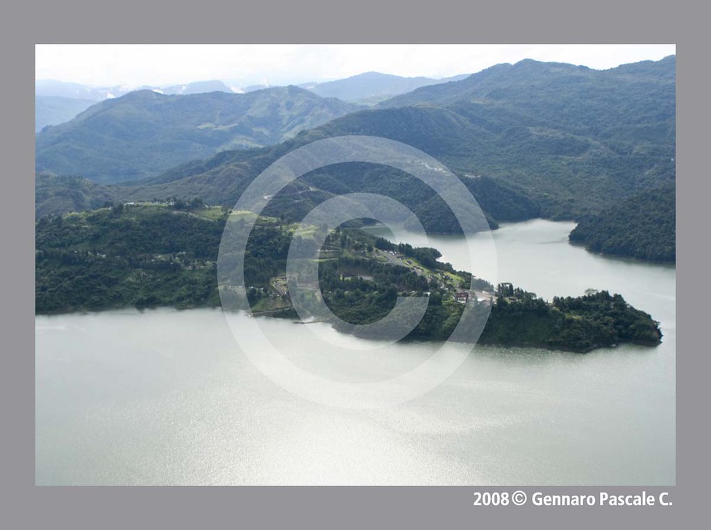 280908GP005 Lago artificial que comenzó a llenarse a part… Flickr