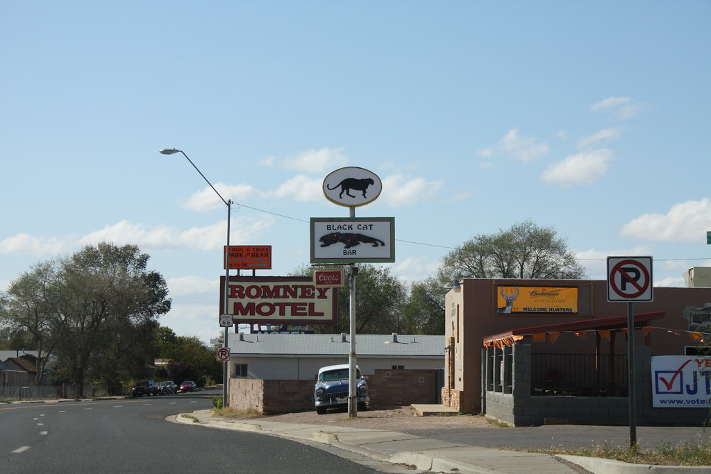 Black Cat Bar A shot along Route 66 in Seligman, AZ. danregal Flickr