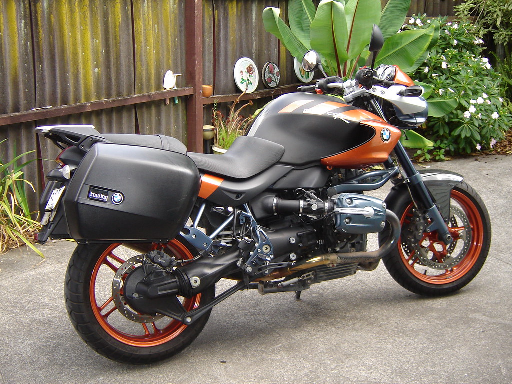 Flickriver Photoset 'BMW R1150R Rockster' by rickw_nz