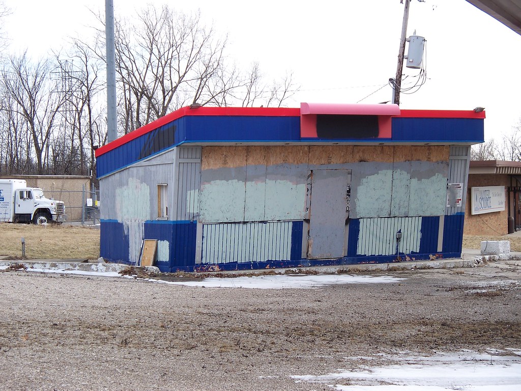 OH Columbus Gas Station Abandoned service station in Col… Flickr