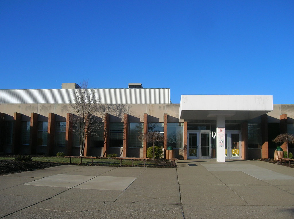 122908 Oakwood High SchoolPlain TownshipCanton, Ohio (2… Flickr