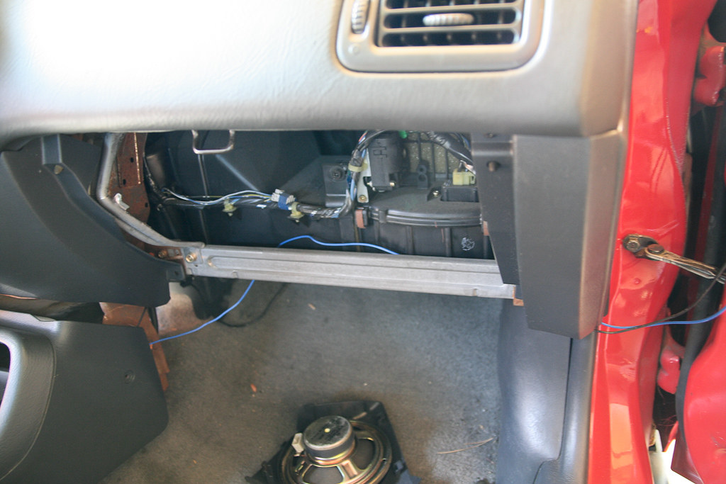 Power window installation I had to take off the glove box … Flickr