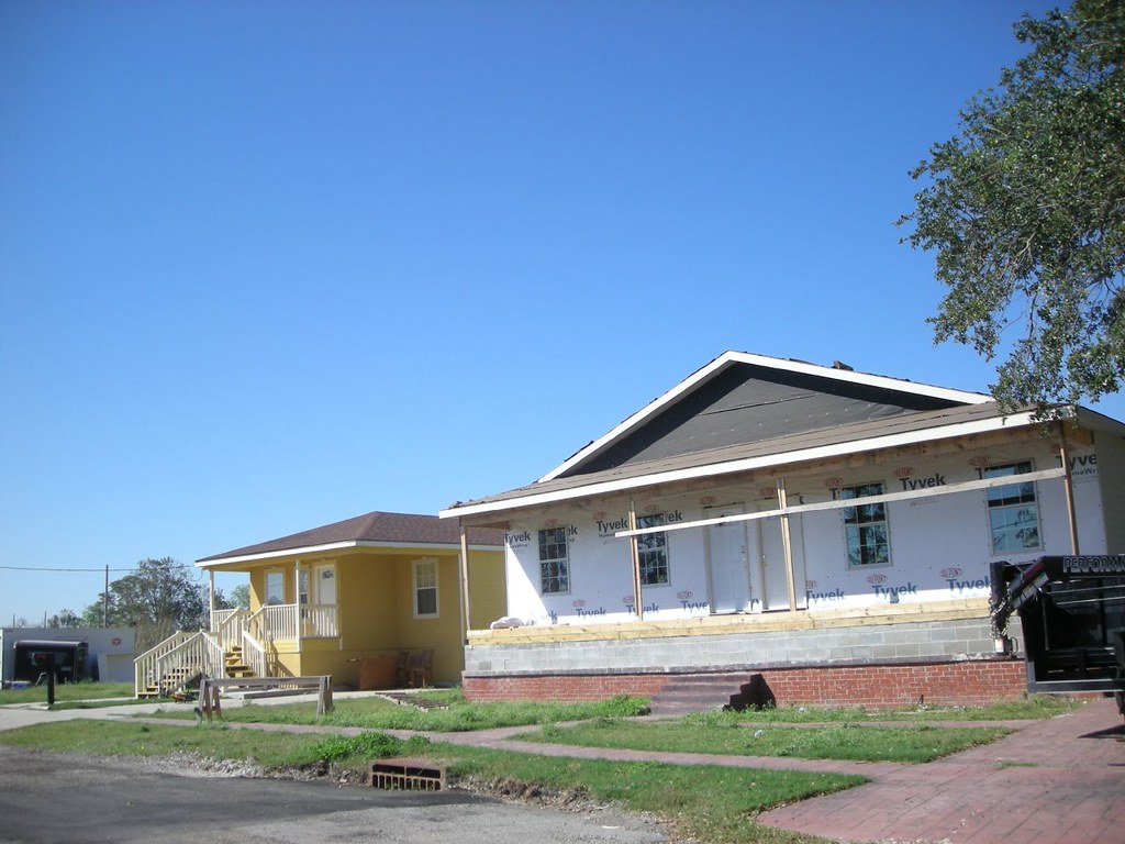 New Orleans Lower 9th Ward Some reconstructed houses. Note… Flickr