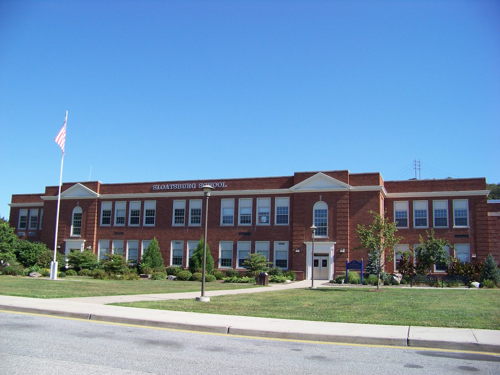 Sloatsburg School Built in 1949. It still serves as an ele… Flickr