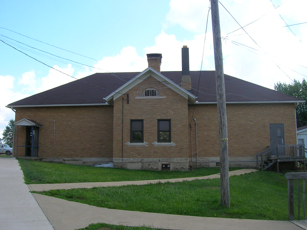 081208 Hopedale High SchoolHopedale, Ohio (15) Aaron Turner Flickr