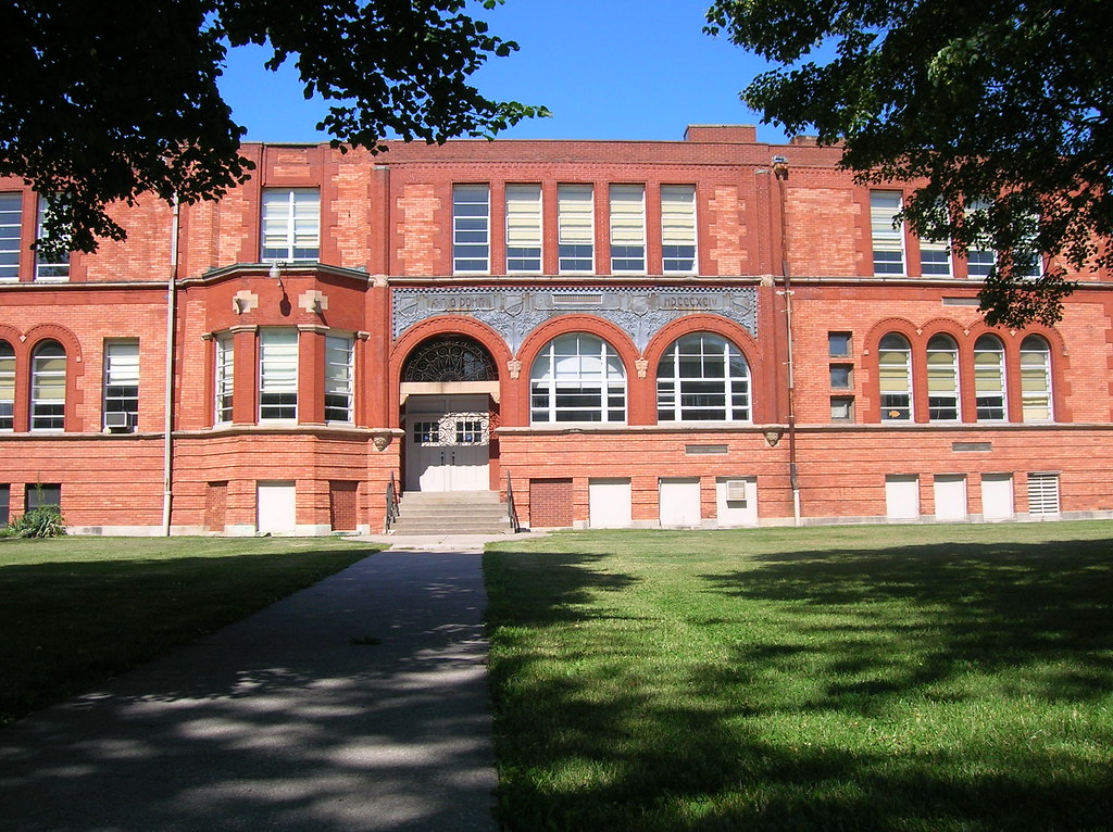 Perrysburg High School (1894, 1916, 1991)Perrysburg, Ohio Flickr