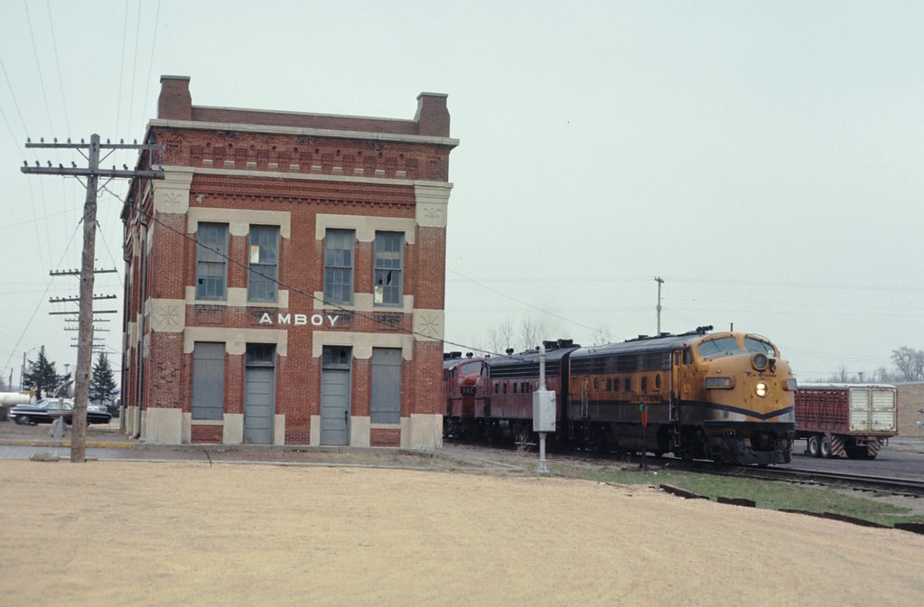IC at Amboy Apr 70 Amboy, Illinois, is IC's former Norther… Flickr